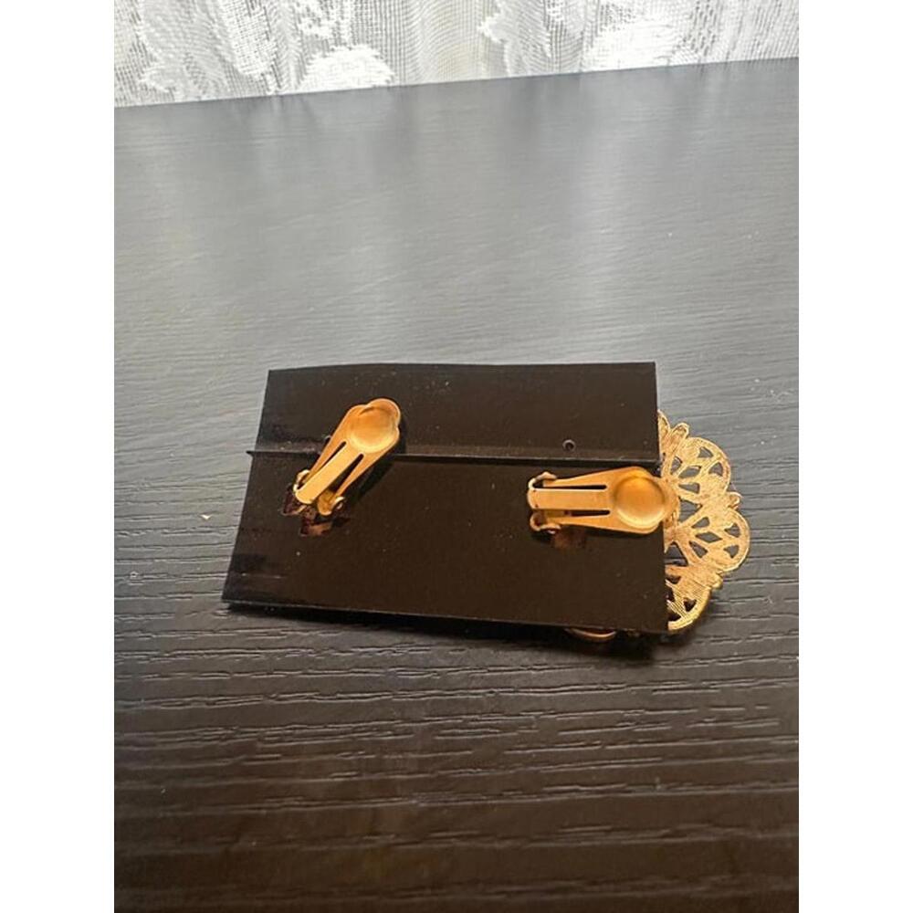 Vintage Gold Filigree Clip-On Earrings with Pearl Center & Rhinestones – Ornate - Picture 2 of 2